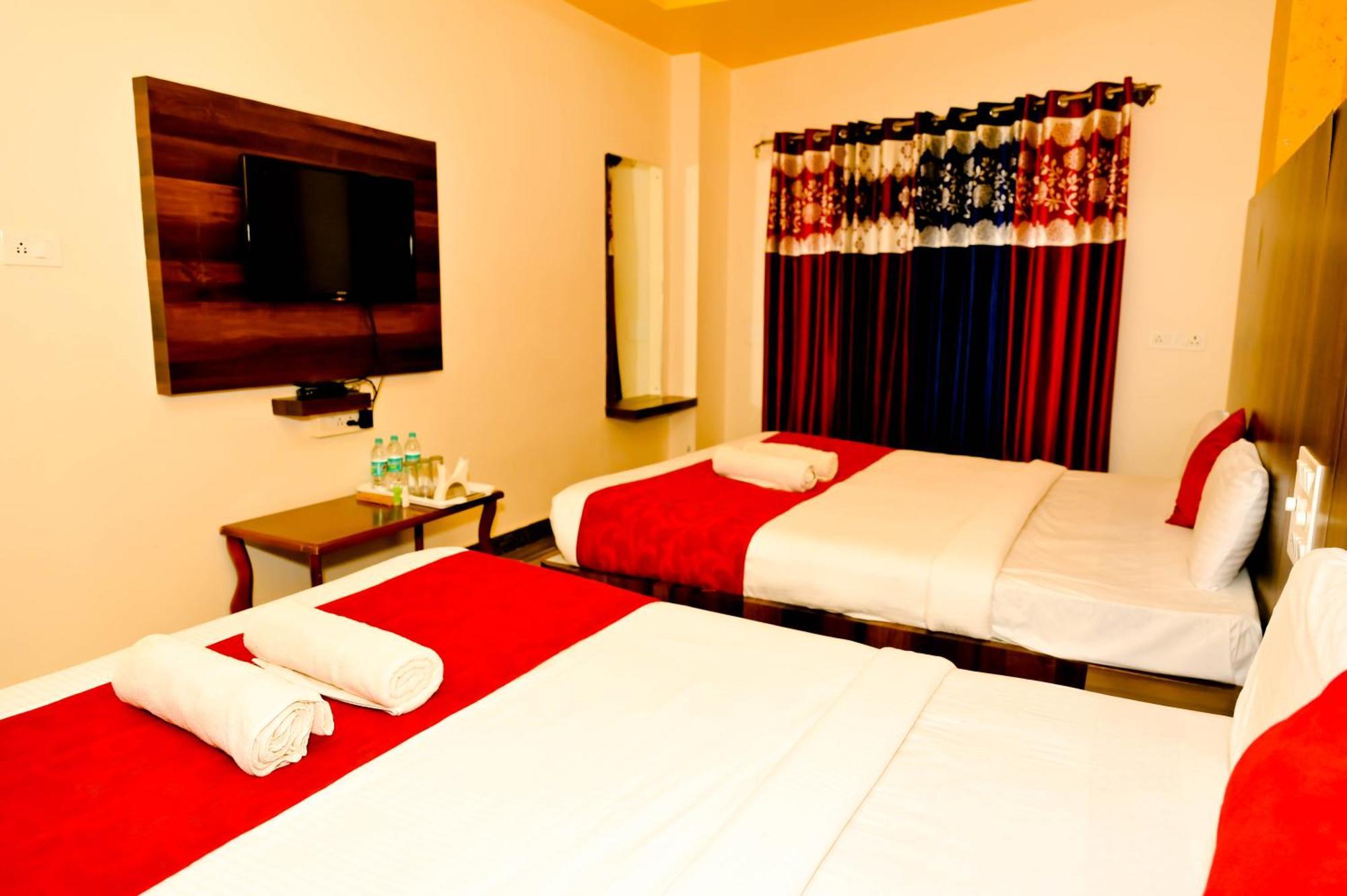 Townhouse Mk Hotel Chikmagalur Exterior photo