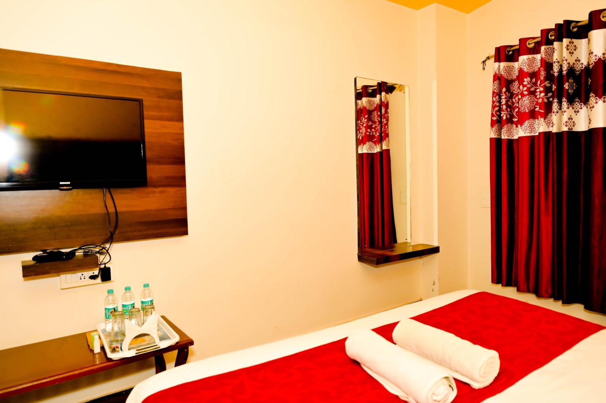 Townhouse Mk Hotel Chikmagalur Exterior photo