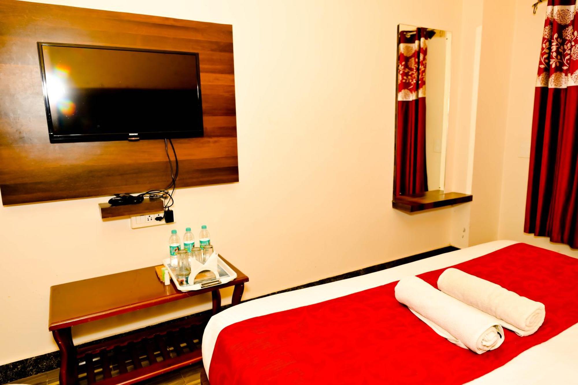 Townhouse Mk Hotel Chikmagalur Exterior photo