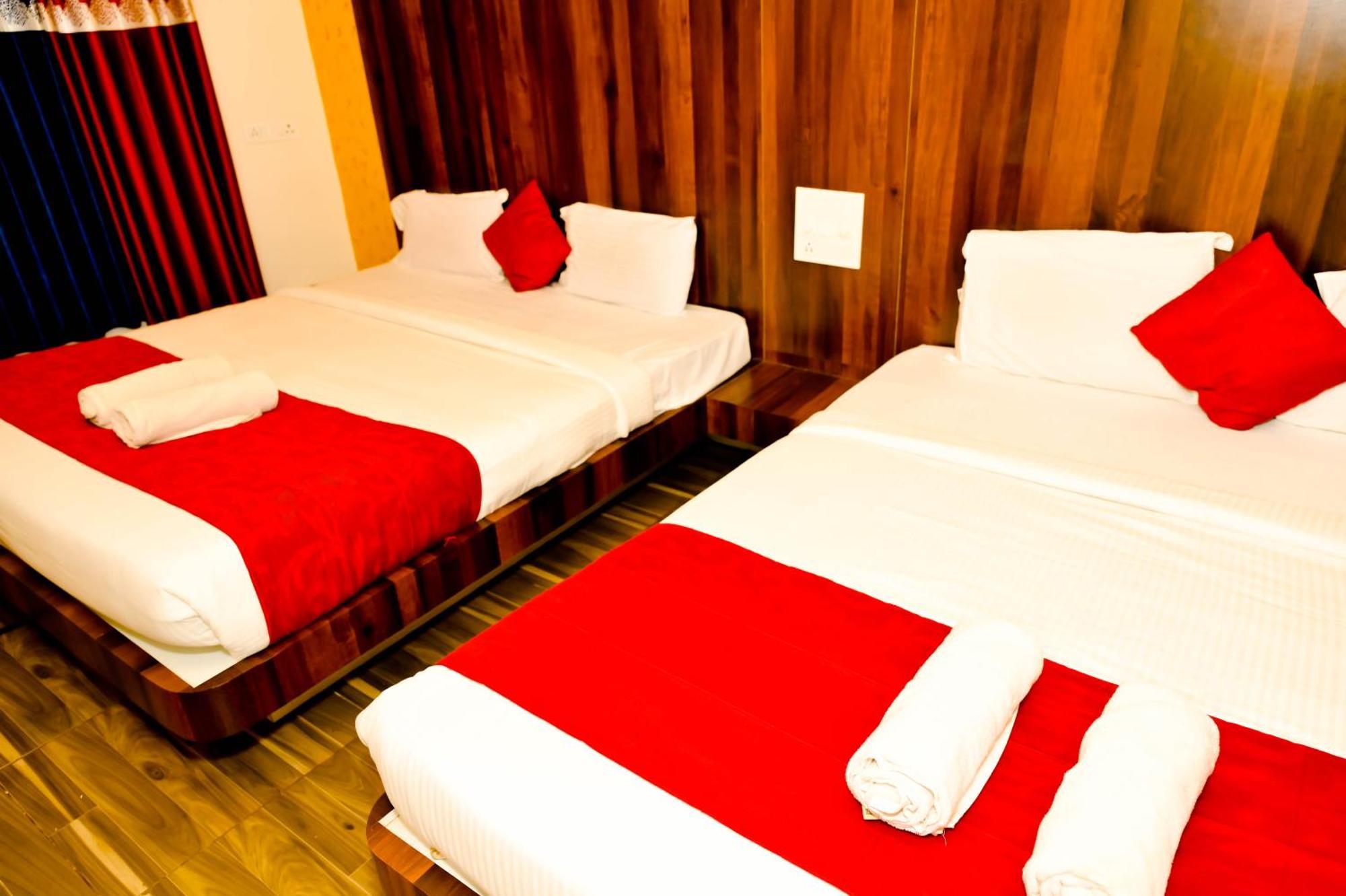 Townhouse Mk Hotel Chikmagalur Exterior photo