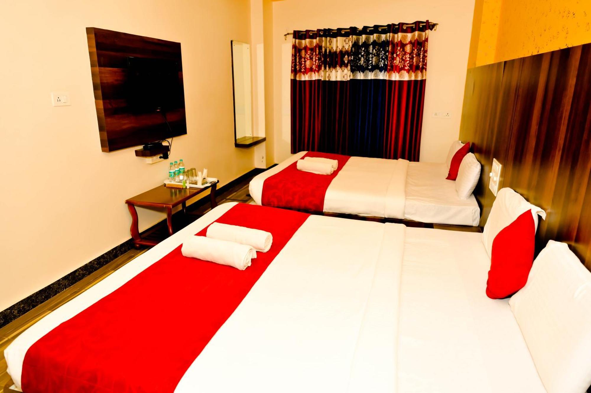 Townhouse Mk Hotel Chikmagalur Exterior photo