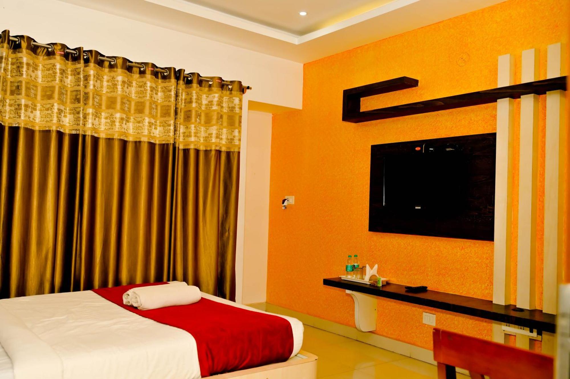 Townhouse Mk Hotel Chikmagalur Exterior photo