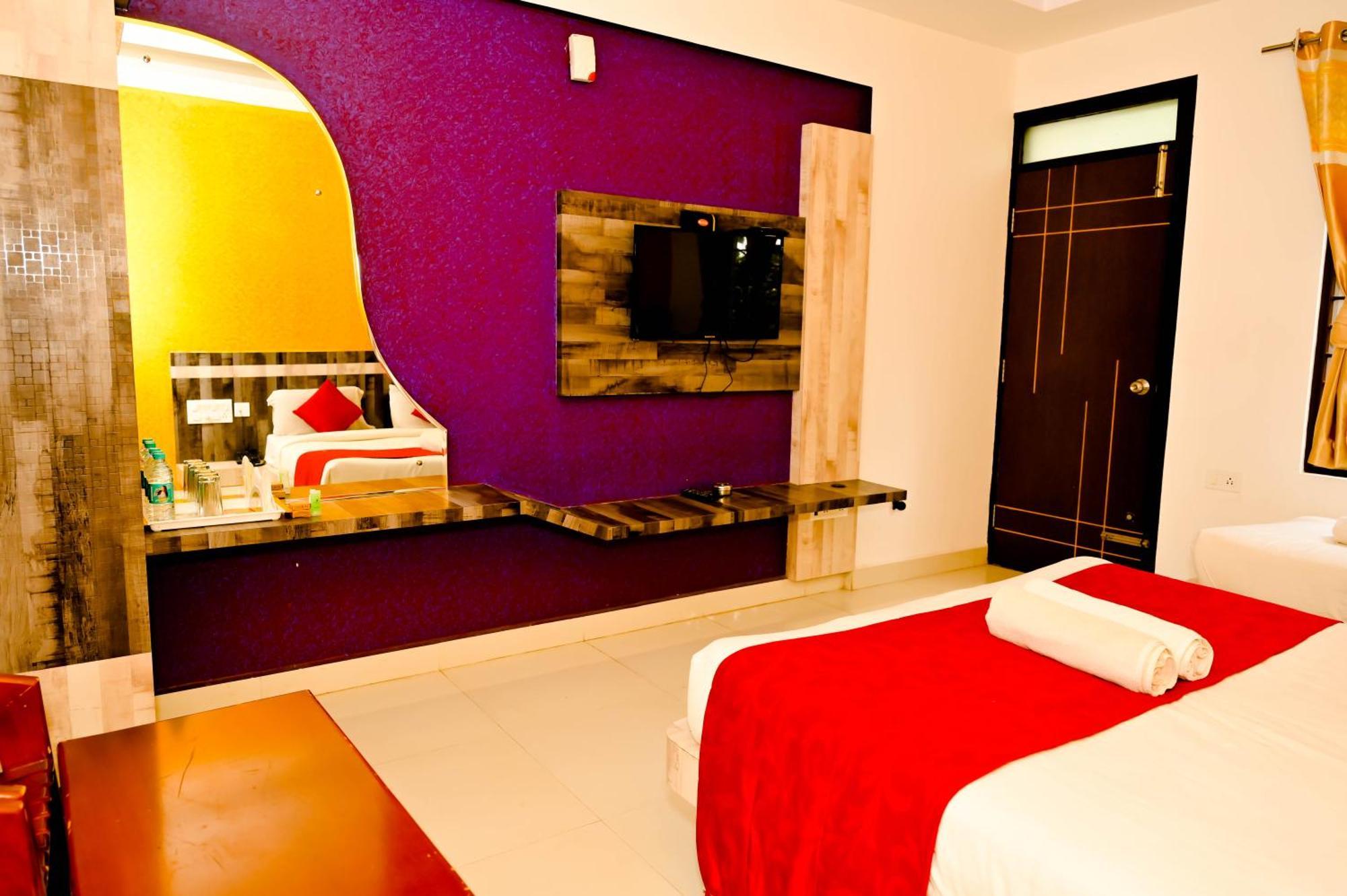 Townhouse Mk Hotel Chikmagalur Exterior photo