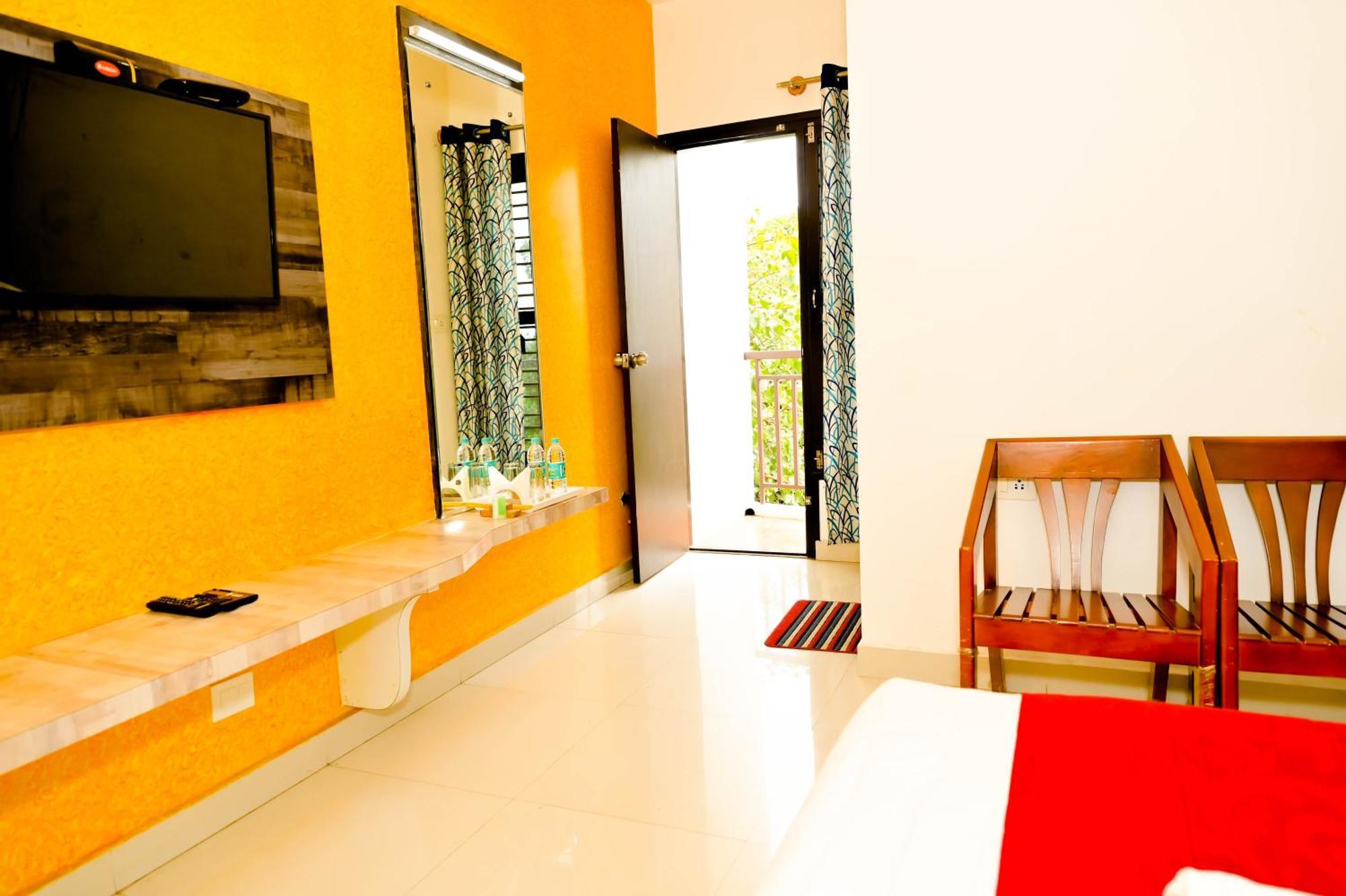 Townhouse Mk Hotel Chikmagalur Exterior photo